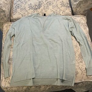 Jcrew women’s blue v-neck sweater